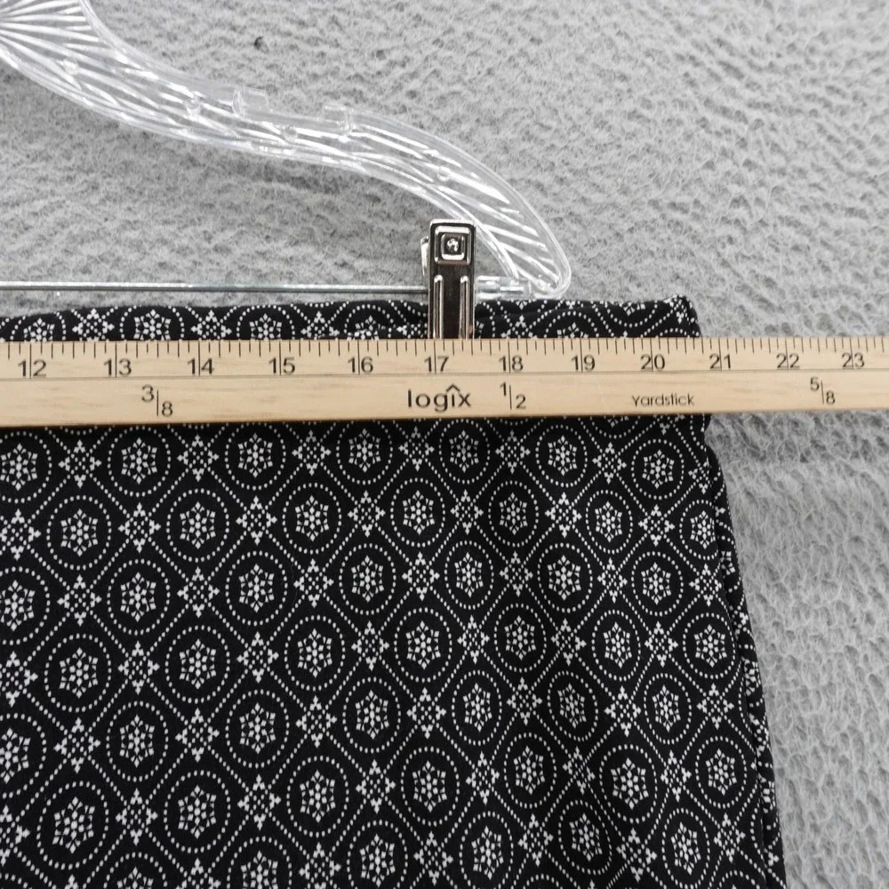Chicos Geometric Print Ponte Knit‎ Leggings Size 4 US 20 Black White Womens